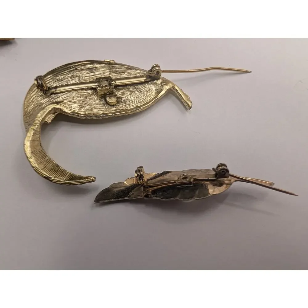 Vintage Gold Tone Leaf Brooch Pin Lot of 2 Faux Pearl Textured Fashion Jewelry